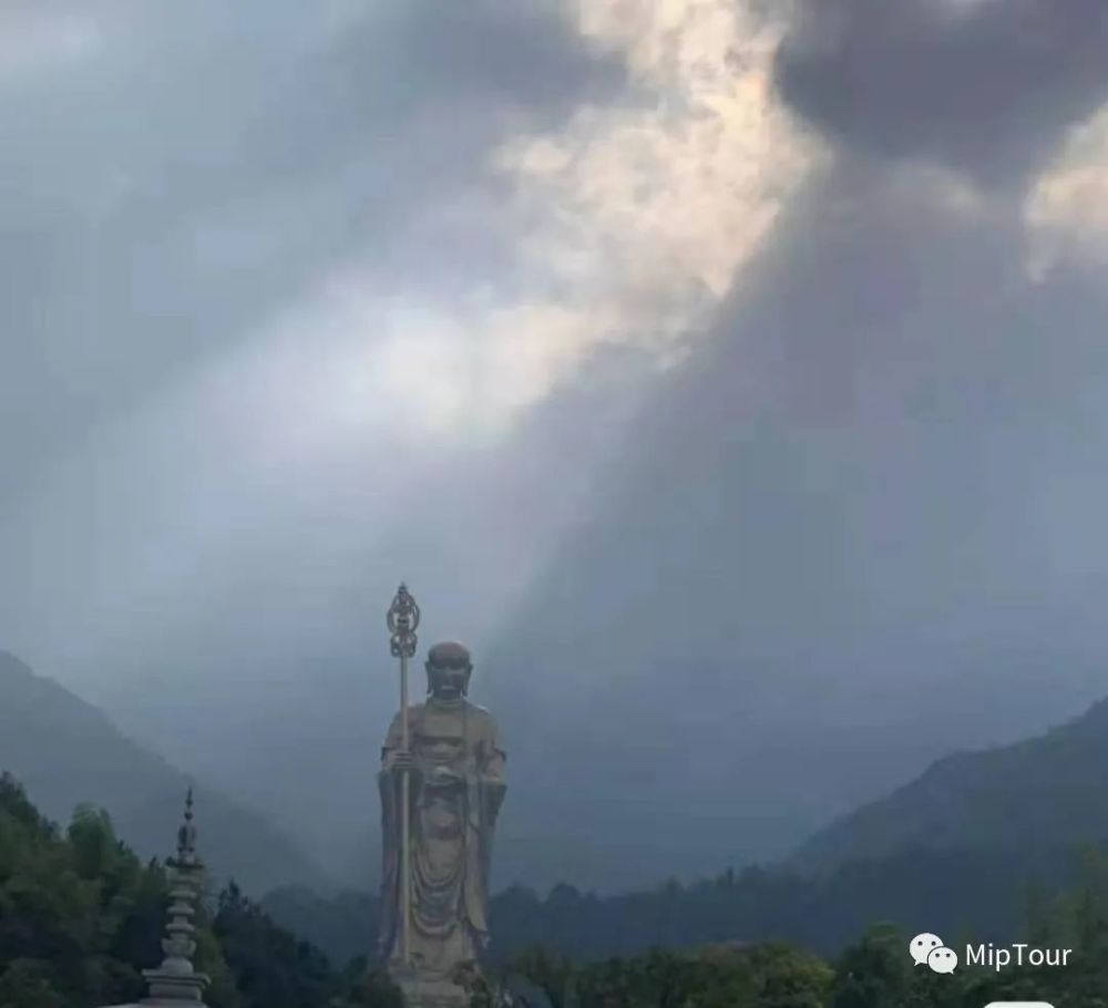 合肥如何到达九华山旅游?在地藏王菩萨道场见到佛光,体验一场身心洗礼