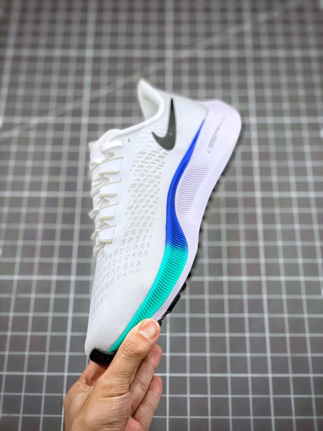 耐克nike air zoom pegasus 37 飞马跑鞋开箱上手评测