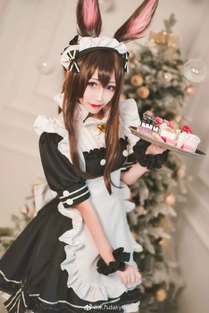 《明日方舟》外派女仆-阿米娅cosplay作品欣赏