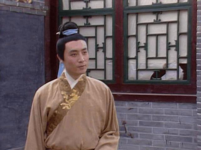贾芹本质上           
