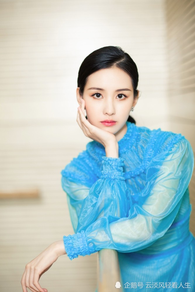 陈都灵:天生丽质,水灵秀气,美丽动人