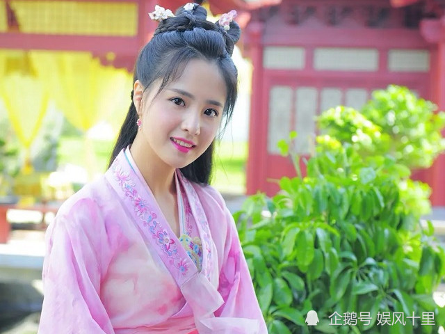 男主雷牧宣布退圈,女主蒋佳恩又和经济公司产生了合同纠纷,被限制了