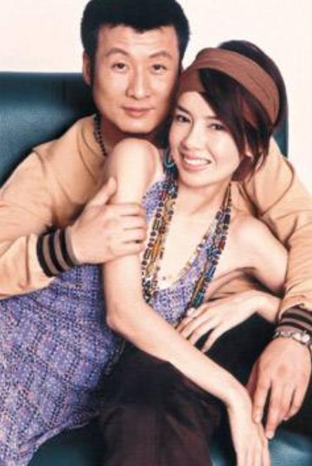 19年前红遍全国,让林美贞与人9年"共侍一夫"的孙兴,今