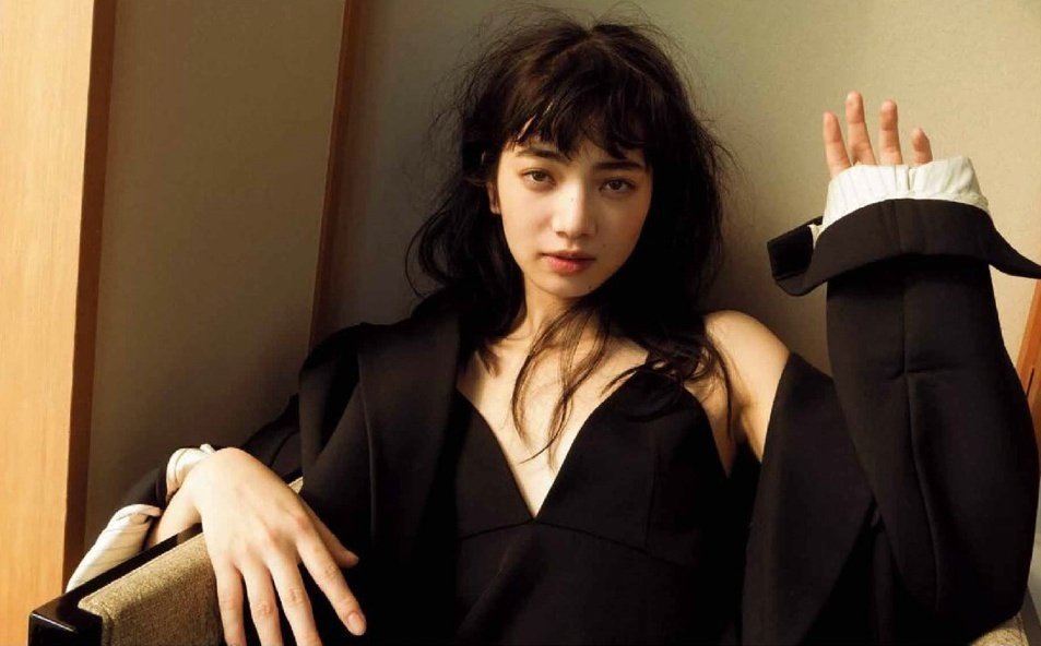 ins超级好看的高级女生壁纸