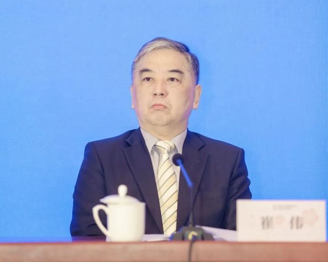 中国剧协分党组成员,秘书长 崔伟