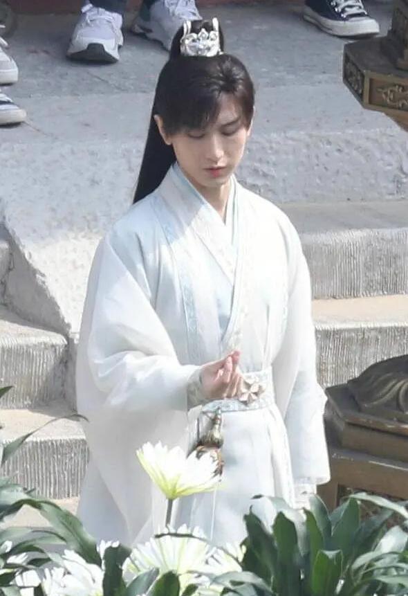 杨紫进组沉香如屑古装造型不输锦觅与成毅同框有cp感超搭