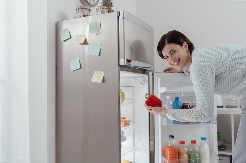 小心病从口入家用冰箱清洗很重要