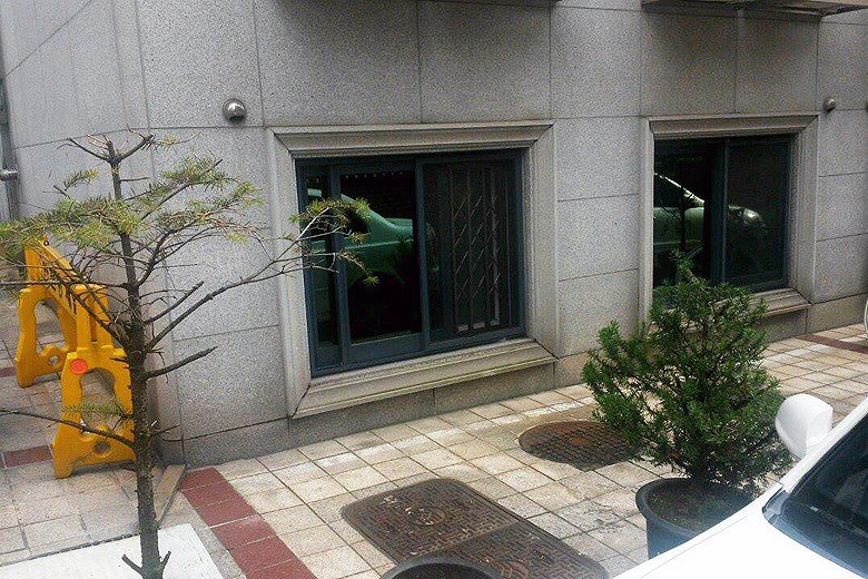 韩国租屋文化住在地下室的人