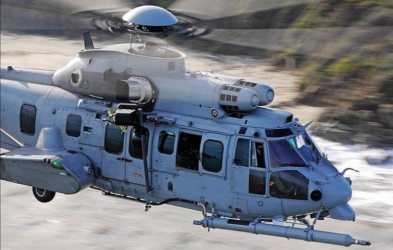 欧洲ec225超级美洲豹多用途直升机