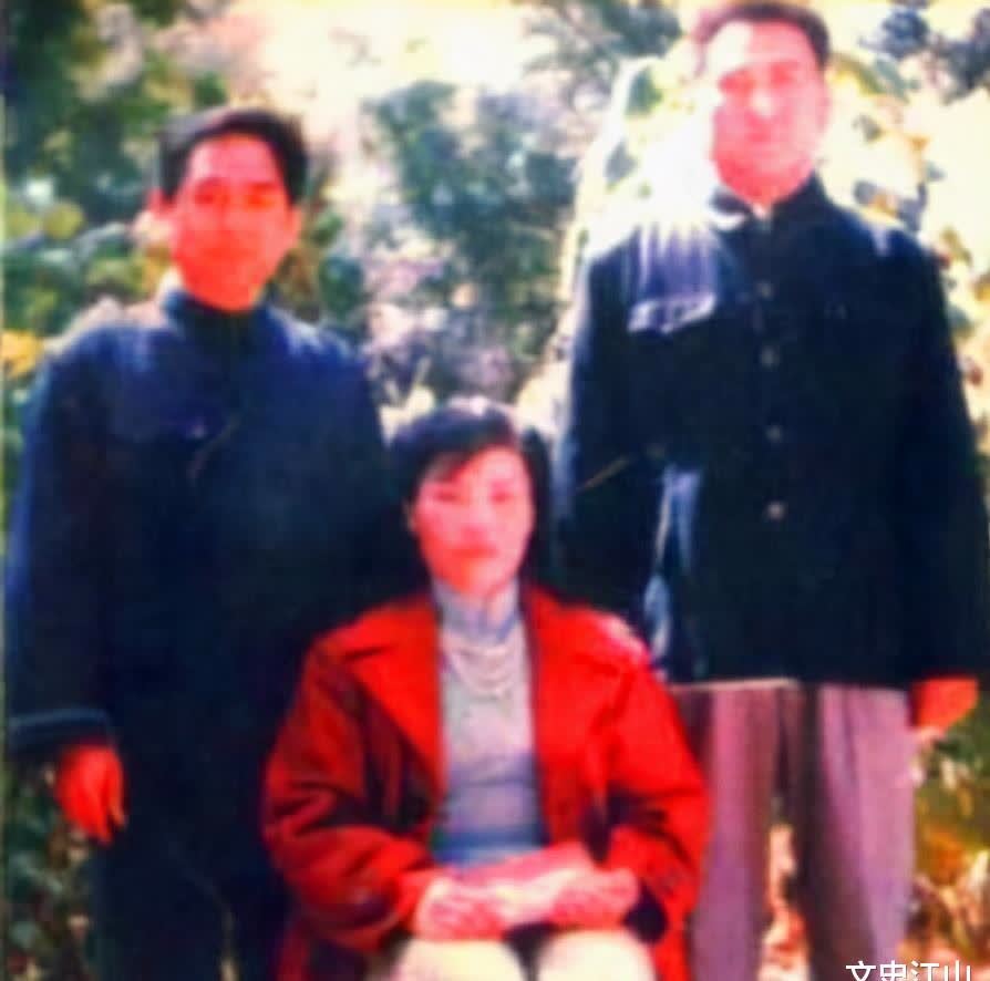 称帝,最终获得牢狱之灾在1986年的时候,山东有一个妇女叫做晁正坤