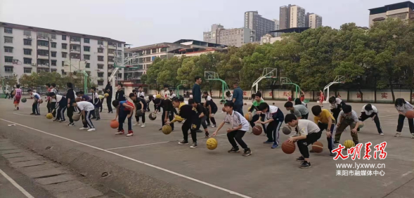 蔡子池中学:铸"四个样子"工程 努力办社会满意学校