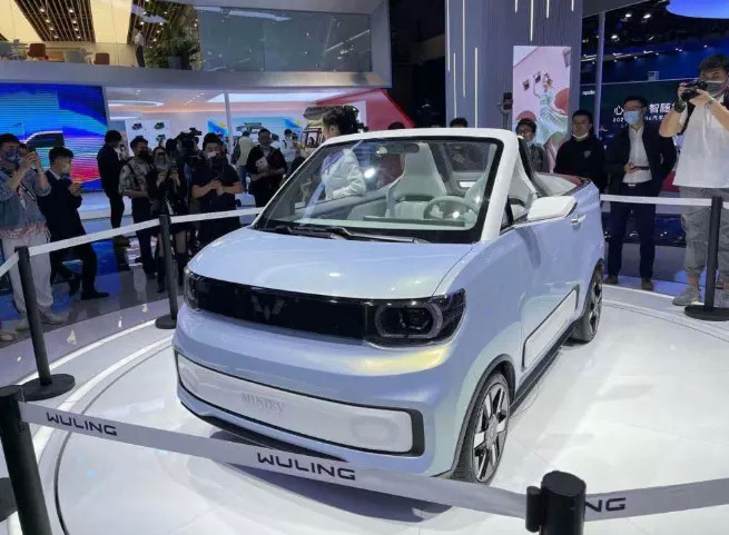 五菱宏光mini ev敞篷版