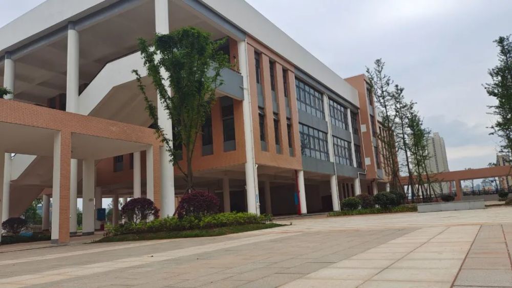 昌济中学是目前城区在建的最大学校,也是星沙城区除长沙县第一中学和
