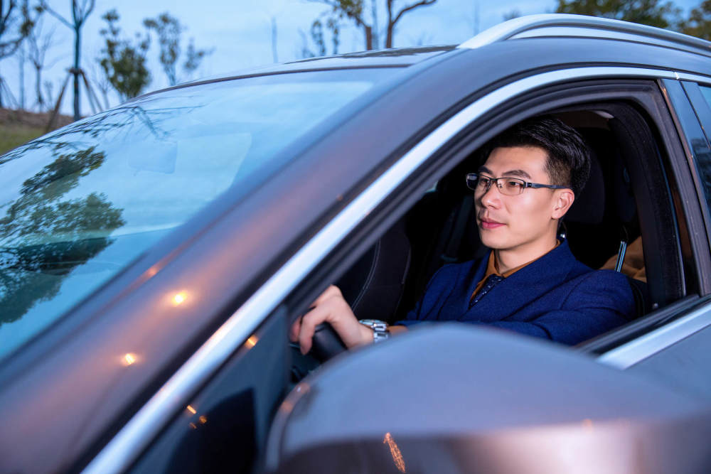 给领导当司机,失去了晋升机会,开车见人品,你相信吗?_腾讯新闻
