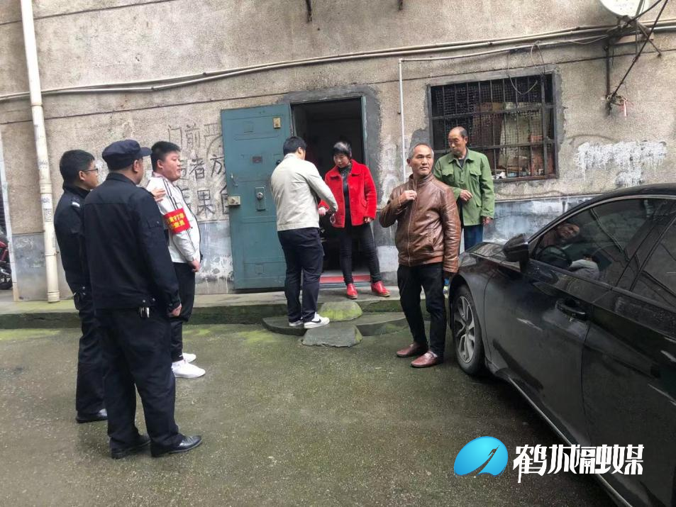 我为群众办实事:城中街道天星坪社区开展"扫黄打非"专项整治行动