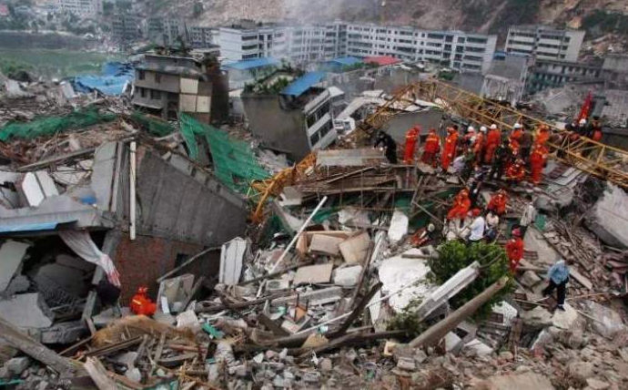 汶川大地震中,那位丢下学生自己先跑的范跑跑,现在怎样?