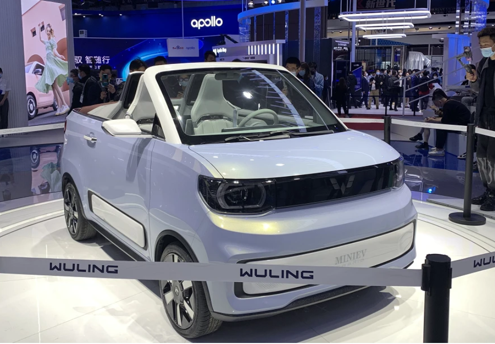 国民敞篷车五菱宏光mini ev cabrio来了