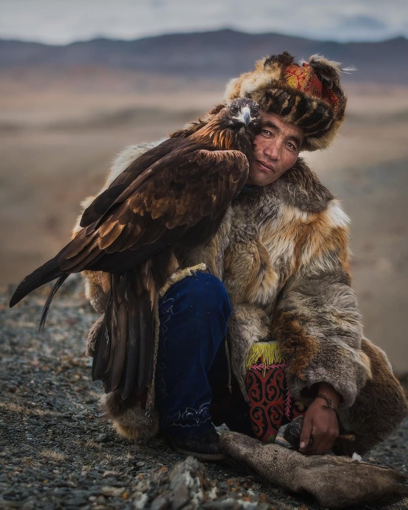 蒙古国,荒原里的哈萨克驯鹰人