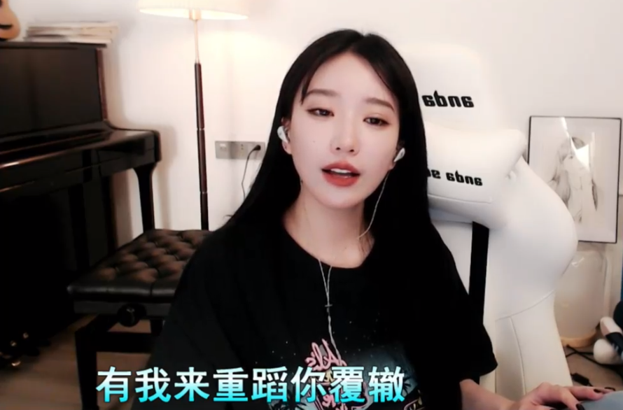 【喜闻乐见】小苏菲学习剖腹产细节,痛苦大喊:"我不生