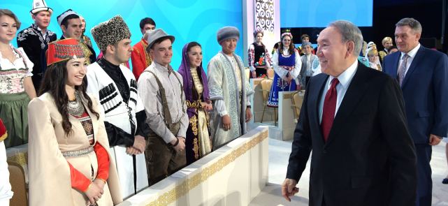 多民族的哈萨克斯坦哈萨克斯坦民族和睦大会