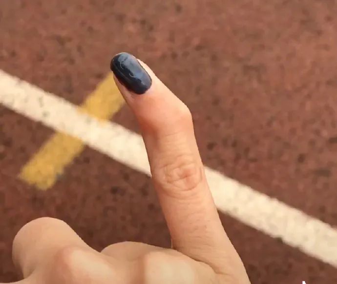 小狸囧报no.12 别再用小拇指托手机了