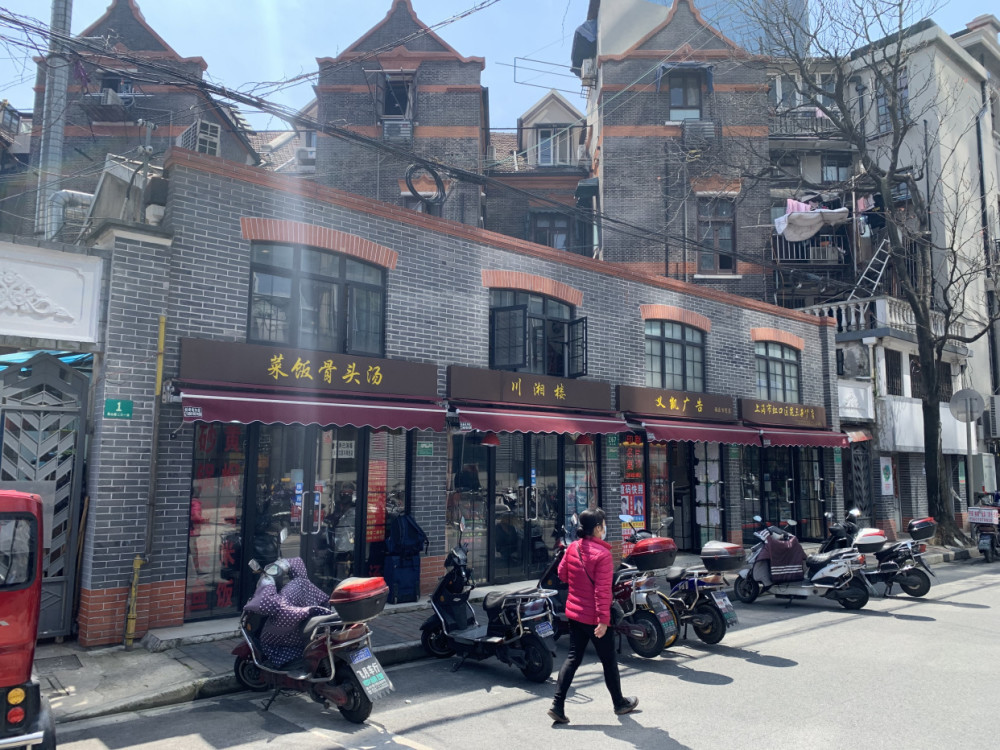上海还原老式建筑,很多弄堂,里弄和"老虎窗"又要重见天日了