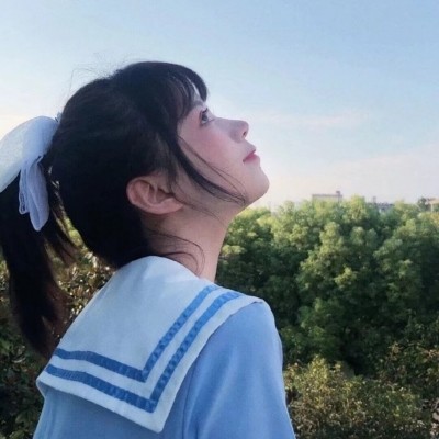 茶里茶气的女生头像