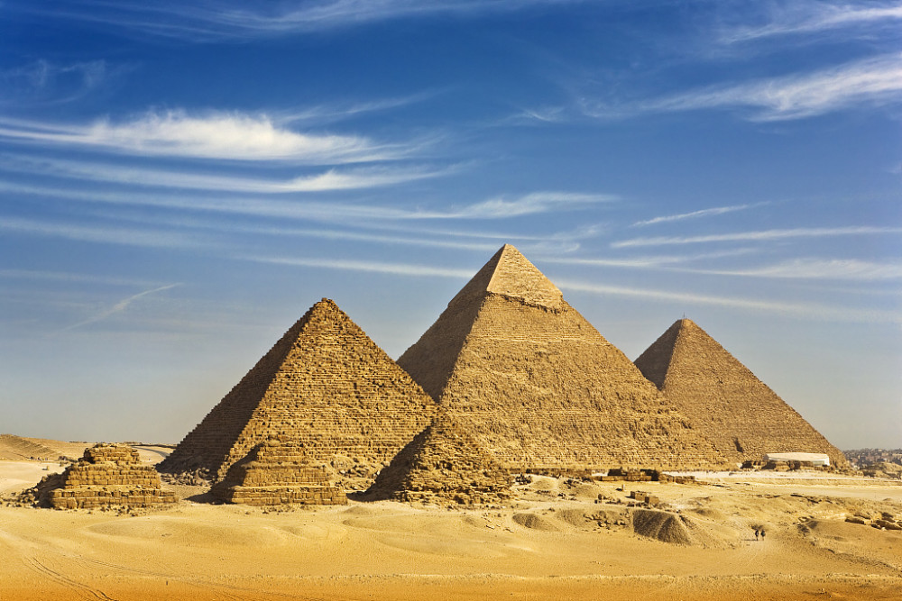 埃及金字塔,真的是古人建造的吗,埃及国王们要劳民伤财的建造金字塔呢