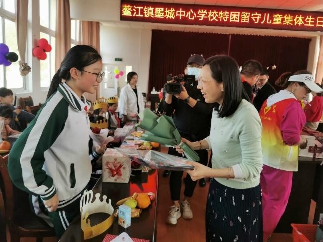 平阳县鳌江镇墨城中心学校:让留守儿童生日"不留守"