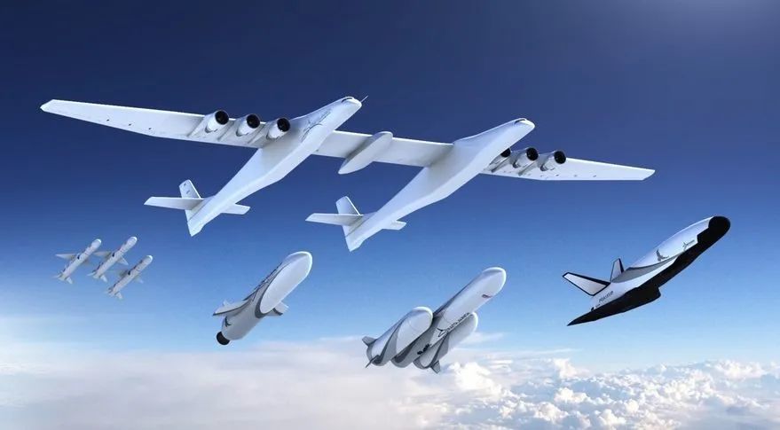 4月17日,全球最大的飞机 stratolaunch 进行了高速滑行测试,还将进行