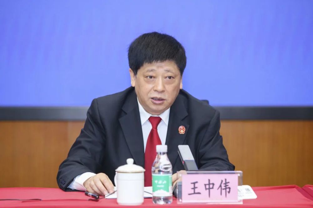 重庆市高级人民法院党组成员,副院长王中伟介绍,市高法院,市公安局,市