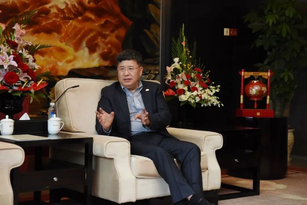 第一建闻中国建设报社一行与绿地集团董事长张玉良座谈