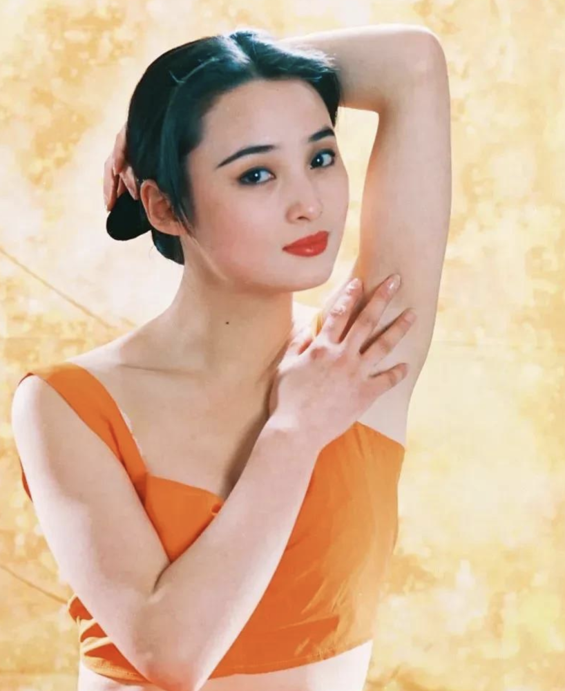 看惯了娱乐圈千篇一律的网红脸,开始怀念8090年代的绝世美女了