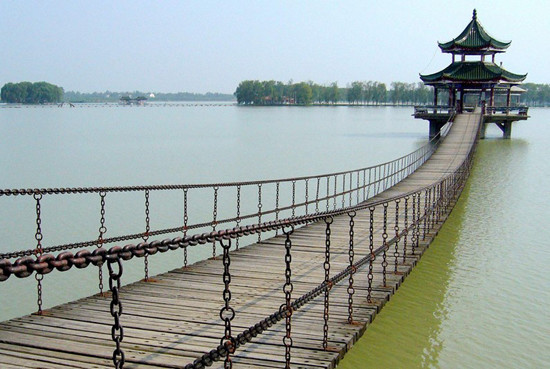 风景区(5a景区)琅琊山不仅以其山水之美而著称于世,更有古清流关,唐代