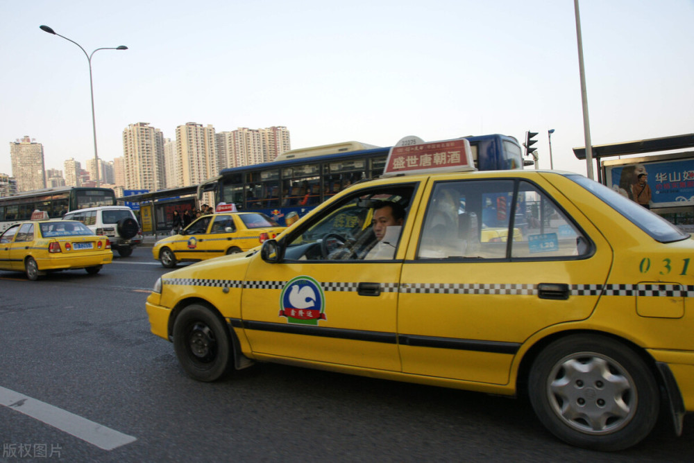 重庆出租车,武汉公交车,俄罗斯航空,三大交通奇迹你体验过吗?