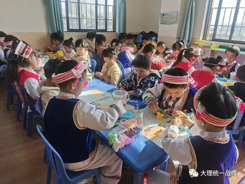 大理市斜阳幼儿园:开设民族文化课程教育培养幼儿热爱