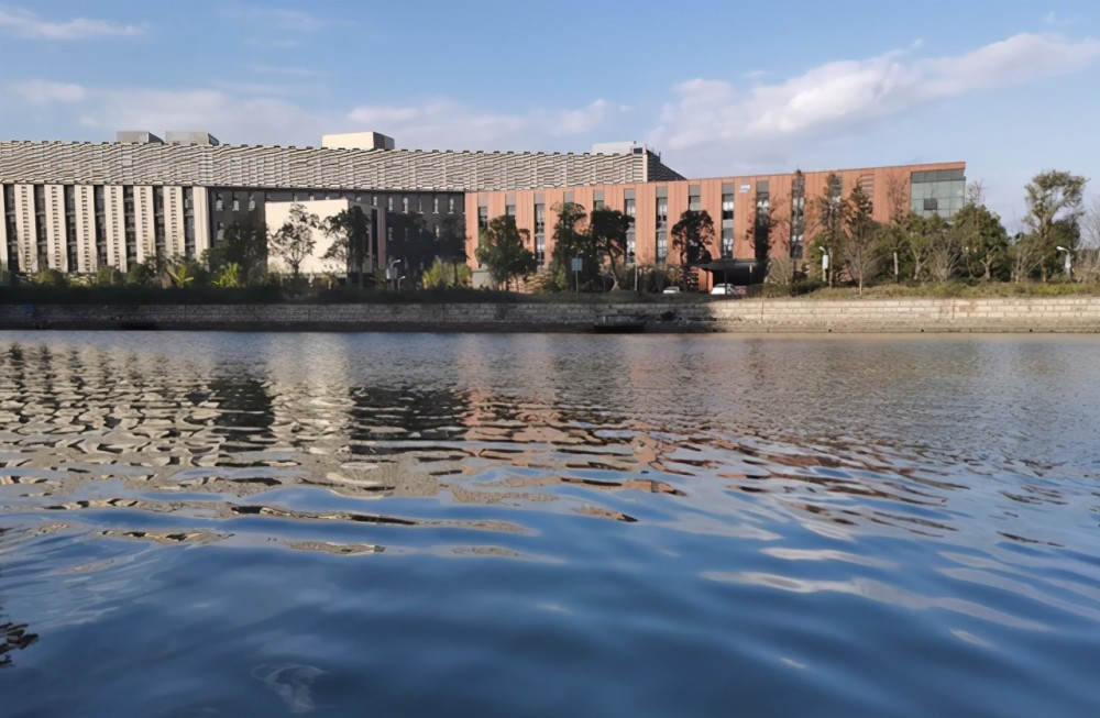 浙江一高校升级,脱离温州大学,更名为温州理工学院,填补温州高校空白