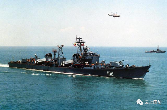 第三代开封舰是051型导弹驱逐舰,舷号109