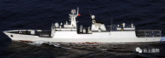 上一代"临沂"号是一艘火炮护卫舰,原为二战中英国海军著名的"花"级