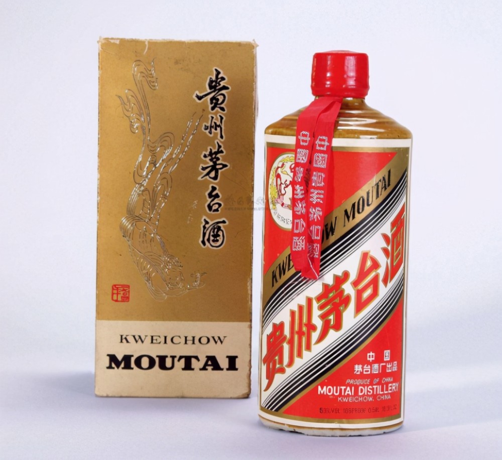 中国飞天茅台遭"疯抢",这两款精品酒同是茅台出品,却在坐冷板凳