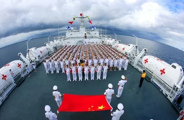 总面积4000平方米 这是中国海军专门为海上医疗救护 "量身定做"的