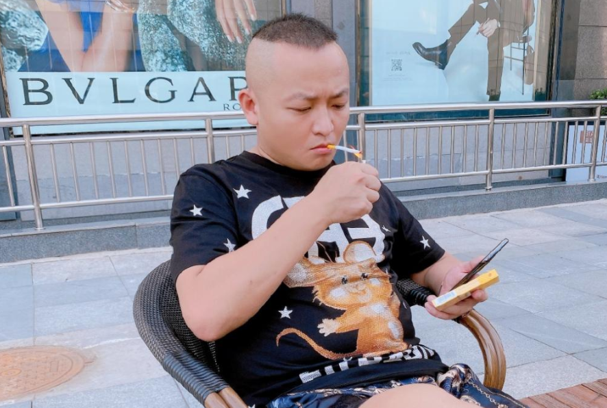 网红猜测安若溪已签约天津李四两人私下达成合作合力对抗辛巴