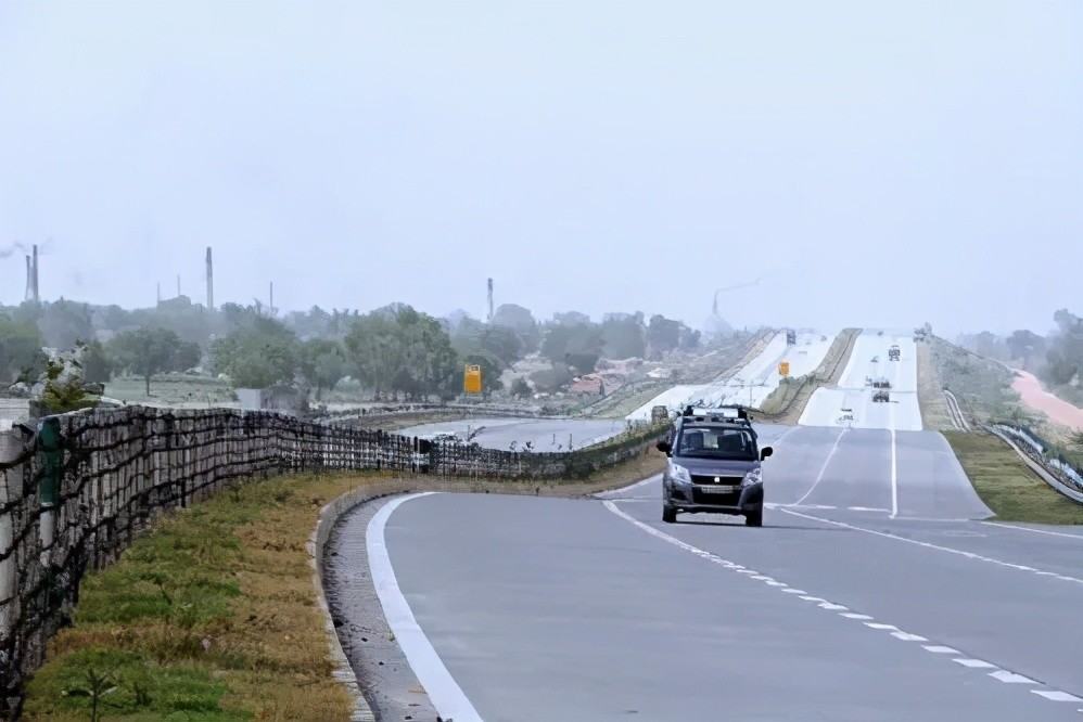 如今,印度的高速公路和联邦公路项目正在有条不紊地推进,普通公路的