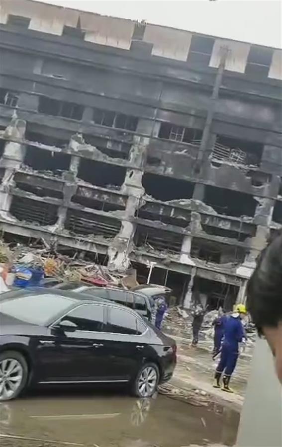 上海金山大火8人遇难,大楼内景曝光