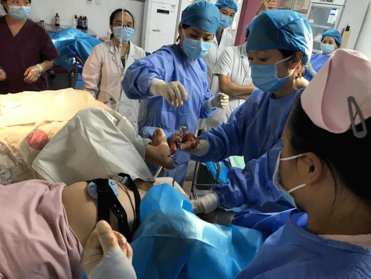 宁可让男医生备皮也不愿老公动手宝妈的回答让丈夫自责