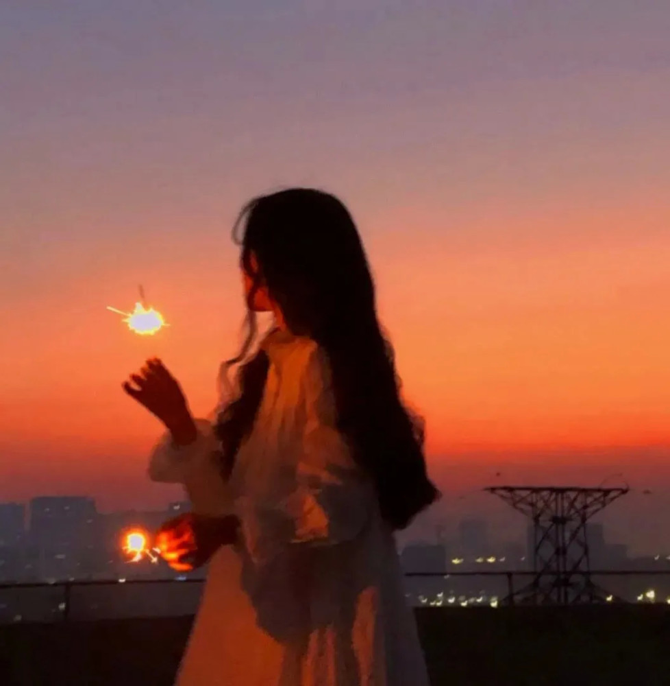 "你找不到的温柔日落女生头像来了"