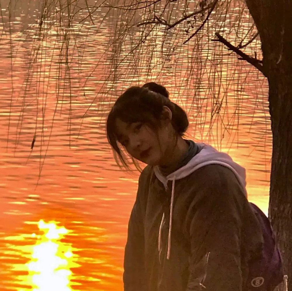 "你找不到的温柔日落女生头像来了"