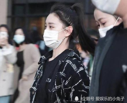 郭麒麟蒋依依拥抱告别,两人关系