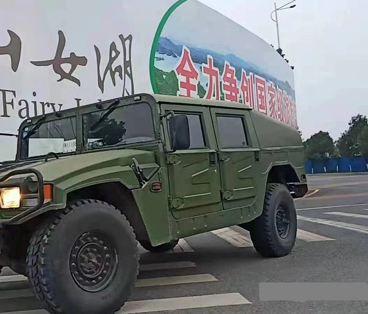 汽修厂老板花35万从十堰买辆东风猛士溜背皮卡造型开一年多卖出还没亏
