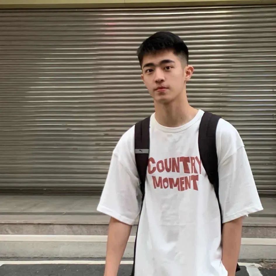 00后高三校草帅学弟,小奶狗弟弟也太可爱了